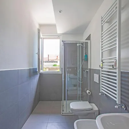 Larius Apartment-residence With Pool On شقة موسّو