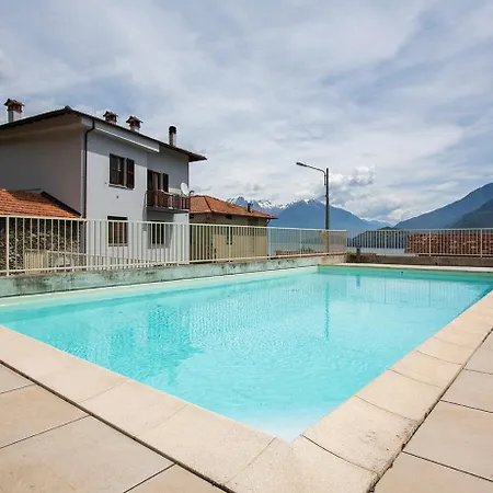 Larius Apartment-residence With Pool On דירה