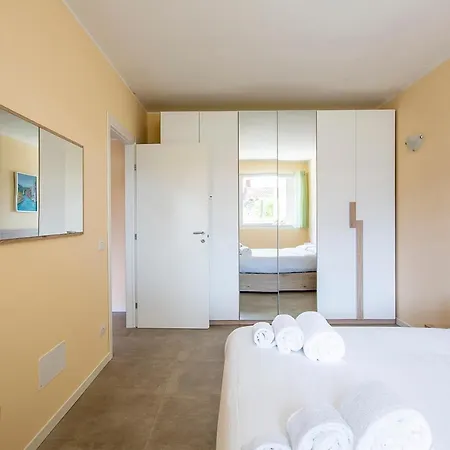 Larius Apartment-residence With Pool On شقة موسّو