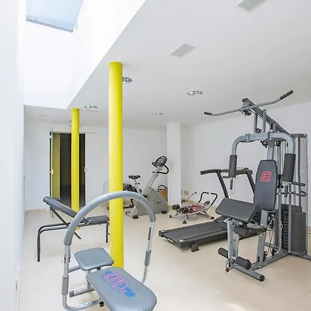 Larius Apartment-residence With Pool On شقة