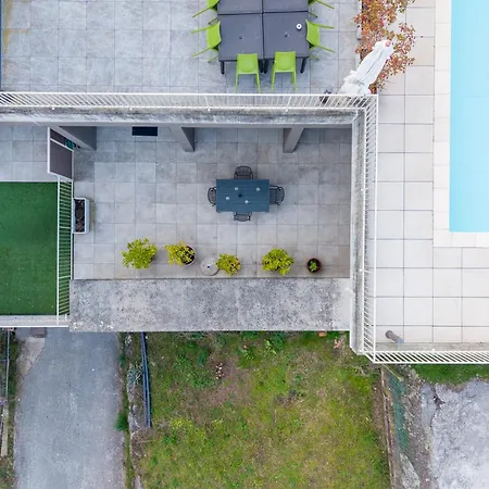 Larius Apartment-residence With Pool On *