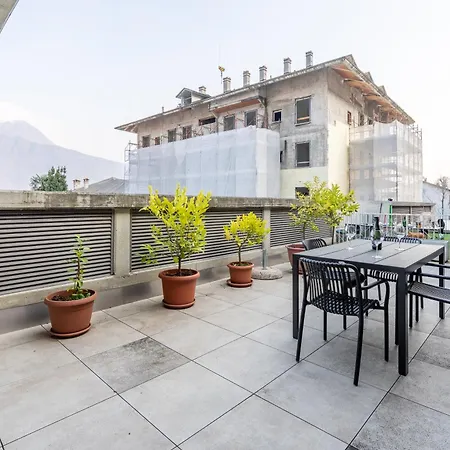 Larius Apartment-residence With Pool On דירה Musso