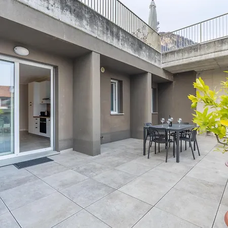 Larius Apartment-residence With Pool On Musso